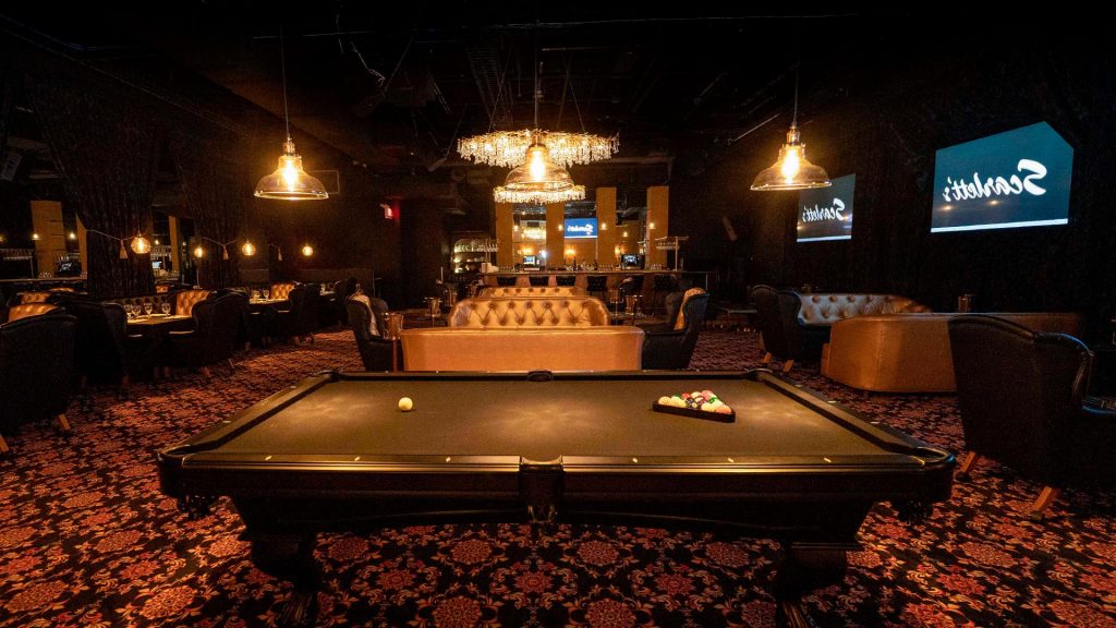 ricks steakhouse lounge